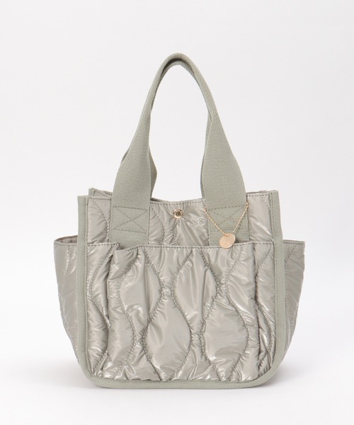 ikka（イッカ）の「【軽量】キルティング多ポケトートバッグ（トートバッグ・レディース・ワイン/ブラック/シルバーグレー/ブルー/グレー/オフホワイト・FREE）」の21枚目の写真