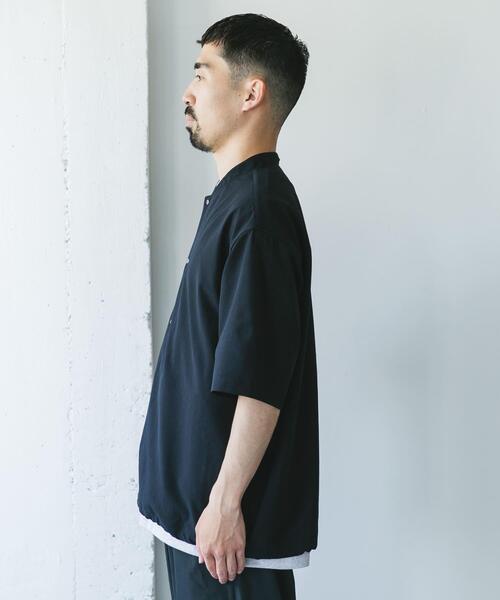 URBAN RESEARCH DOORS（アーバンリサーチドアーズ）の「『UR TECH DRYLUXE』ショートスリーブブルゾン（ブルゾン・メンズ・グリーン/ベージュ系その他/ネイビー・LARGE/X-LARGE/MEDIUM）」の22枚目の写真