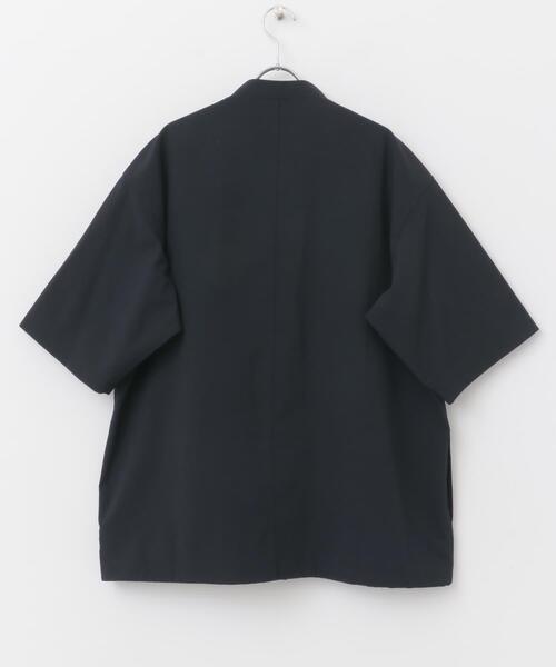 URBAN RESEARCH DOORS（アーバンリサーチドアーズ）の「『UR TECH DRYLUXE』ショートスリーブブルゾン（ブルゾン・メンズ・グリーン/ベージュ系その他/ネイビー・LARGE/X-LARGE/MEDIUM）」の19枚目の写真