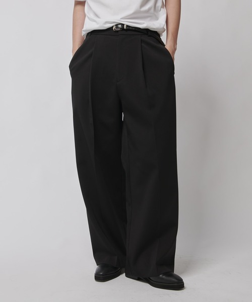 【美品】Lui's ブラックパンツ ダブルクロス タックワイドパンツ（スラックス）｜Lui's（ルイス）の