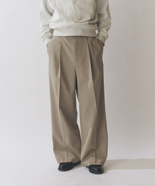 Lui's（ルイス）の「ダブルクロス タックワイドパンツ（スラックス・メンズ・アッシュグレー/ブラック/モカ・M/S）」の22枚目の写真