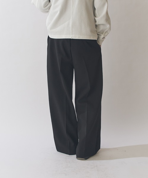 Lui's（ルイス）の「ダブルクロス タックワイドパンツ（スラックス・メンズ・アッシュグレー/ブラック/モカ・M/S）」の18枚目の写真