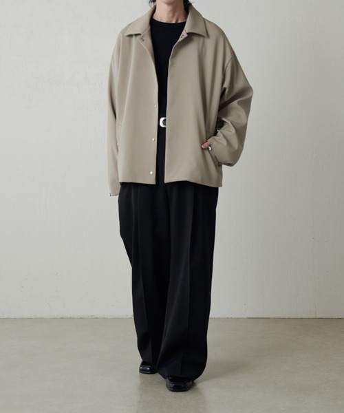 Lui's（ルイス）の「ダブルクロス タックワイドパンツ（スラックス・メンズ・アッシュグレー/ブラック/モカ・M/S）」の8枚目の写真