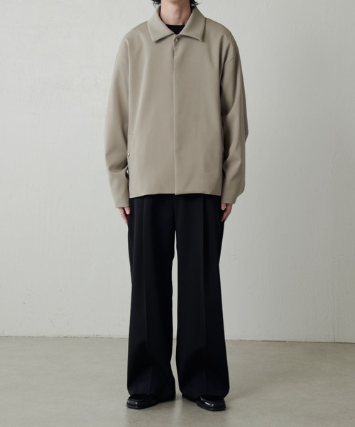 Lui's（ルイス）の「ダブルクロス タックワイドパンツ（スラックス・メンズ・アッシュグレー/ブラック/モカ・M/S）」の7枚目の写真