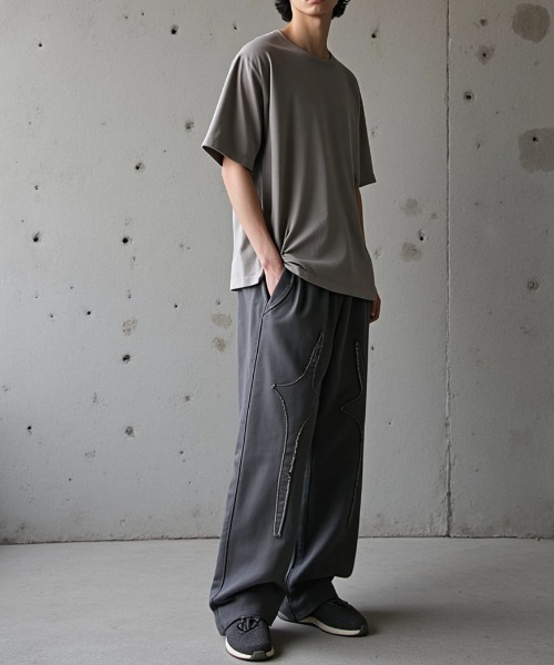 ARULE(アルール)の「A'GEM/9 × .kom 『ARULE/アルール』ダイヤステッチスウェットパンツ(スウェットパンツ・メンズ・ライトグレー/チャコールグレー・FREE)」の3枚目の写真