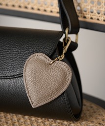 AULENTTI（オウレンティ）の「【AULENTTI】カウレザー ハートモチーフキーホルダー DOLLARO(M&E) LB-134-DO（キーホルダー）」