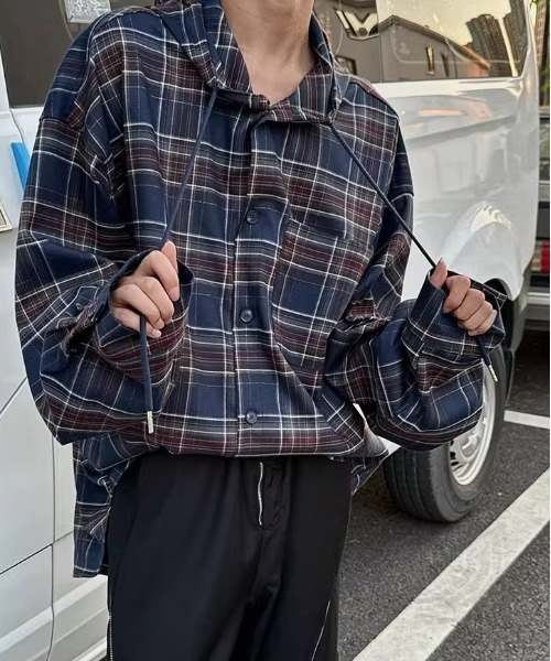 link lot（リンクロット）の「フード付きダークチェックシャツ（シャツ/ブラウス・メンズ・ネイビー・M）」の4枚目の写真