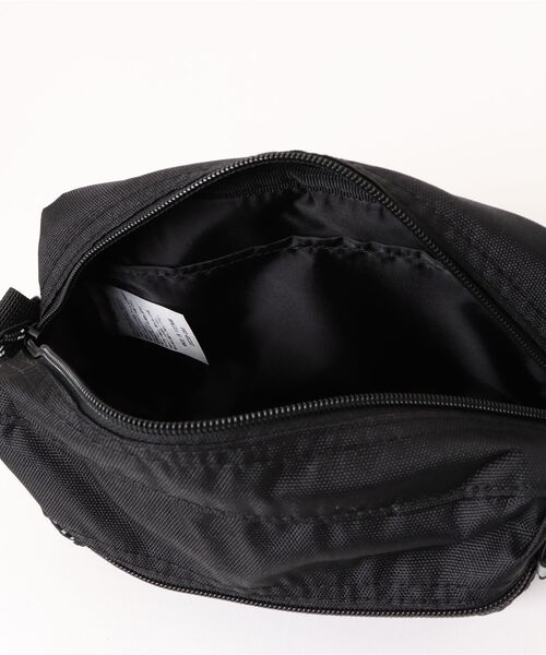 THRASHER（スラッシャー）の「【THRASHER/スラッシャー】Mini Shoulder Pouch＜ヨコ＞　撥水加工　ブランドロゴ　ショルダーバッグ　ウエストボディバッグ（ショルダーバッグ・メンズ・ブラック/ブラック系その他/ブラック×ホワイト・FREE）」の5枚目の写真