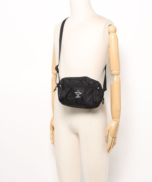 THRASHER（スラッシャー）の「【THRASHER/スラッシャー】Mini Shoulder Pouch＜ヨコ＞　撥水加工　ブランドロゴ　ショルダーバッグ　ウエストボディバッグ（ショルダーバッグ・メンズ・ブラック/ブラック系その他/ブラック×ホワイト・FREE）」の4枚目の写真