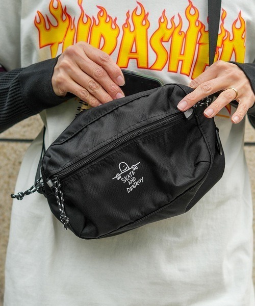 THRASHER（スラッシャー）の「【THRASHER/スラッシャー】Mini Shoulder Pouch＜ヨコ＞　撥水加工　ブランドロゴ　ショルダーバッグ　ウエストボディバッグ（ショルダーバッグ・メンズ・ブラック/ブラック系その他/ブラック×ホワイト・FREE）」の18枚目の写真