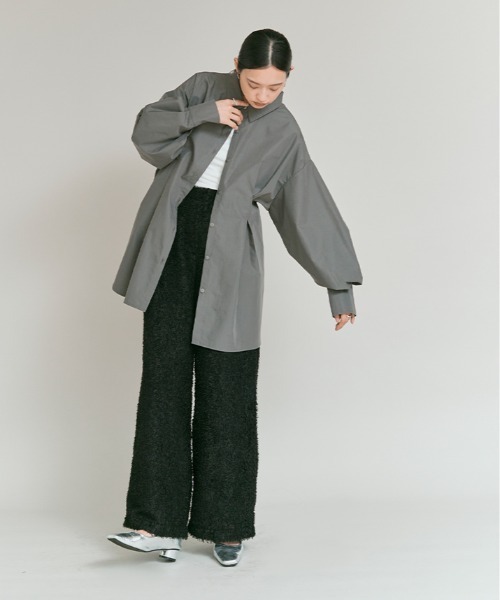 W:Huku（フーク）の「フェザーヤーン ハイウエスト タック イージーパンツ / Feather Yarn High-Waisted Tuck Pants（その他パンツ・レディース・ブラック/アイボリー・M/L）」の5枚目の写真