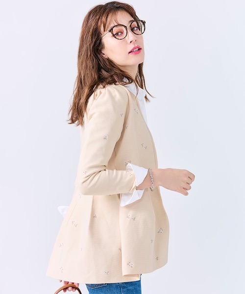 Chesty(チェスティー)の「フローレットニットジャケット(ノーカラージャケット・レディース・ブラック/ライトベージュ/ネイビー・FREE)」の9枚目の写真