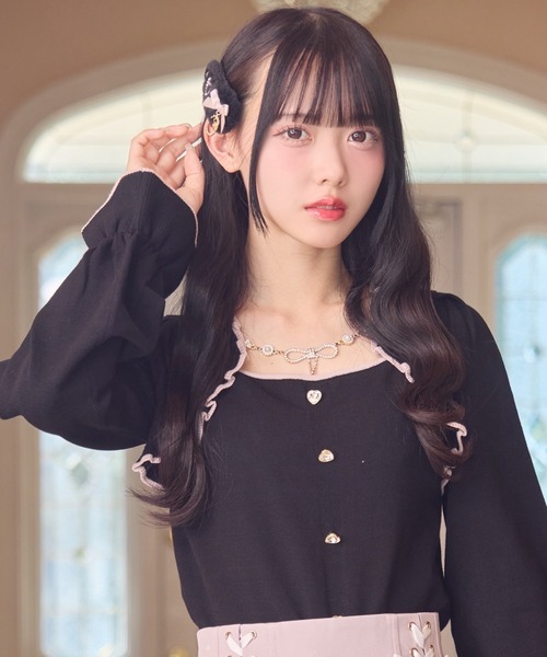 ROJITA(ロジータ)の「リボンチェーン付きボレロドッキングニット(ニット/セーター・レディース・ホワイト/ピンク/ブラック・FREE)」の1枚目の写真