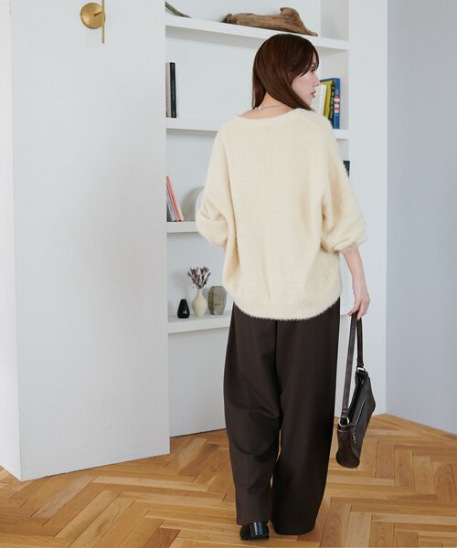 DISCOAT（ディスコート）の「フェザーヤーンカーディガン《WEB限定カラーあり》（カーディガン/ボレロ・レディース・ブラック/アイボリー/グレー/ピンク/マスタード・FREE）」の9枚目の写真