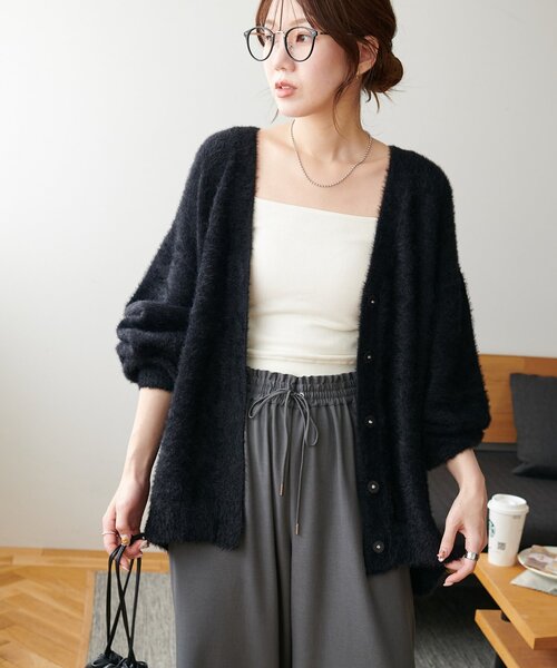 DISCOAT（ディスコート）の「フェザーヤーンカーディガン《WEB限定カラーあり》（カーディガン/ボレロ・レディース・ブラック/アイボリー/グレー/ピンク/マスタード・FREE）」の19枚目の写真