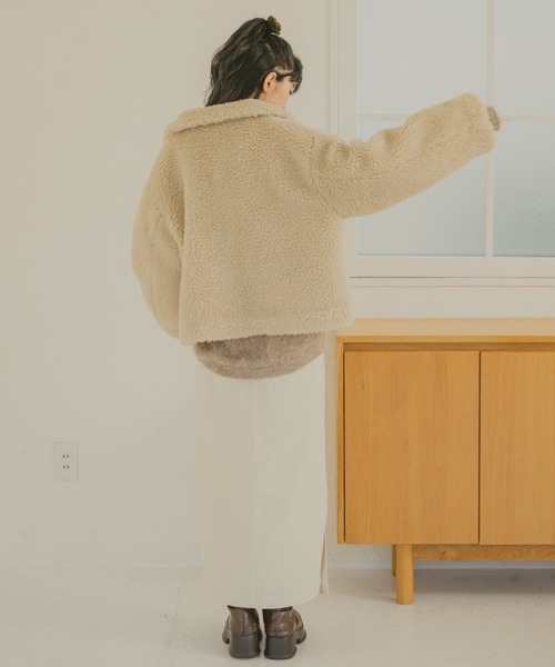 REMOON ラメボアスタンドジャケット ゆづき　アイボリー キャメル REMOON（リムーン）の「ラメボアスタンドジャケット（その他アウター