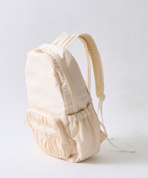 OLIVE des OLIVE(オリーブデオリーブ)の「【A4サイズ対応/多機能】シャーリングポケットリュック(バックパック/リュック・レディース・ブラック/アイボリー・FREE)」の2枚目の写真