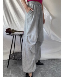 Rye by belgrace（リーバイベルグレイス）の「ギャザーフレアハイウエストスエットパンツ（スウェットパンツ）」