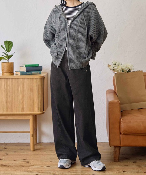 CHAN ME(チャンミ)の「サイド切替ワイドデニムパンツ(デニムパンツ・レディース・ブラック/ネイビー/ライトブルー・LARGE/MEDIUM/SMALL)」の2枚目の写真