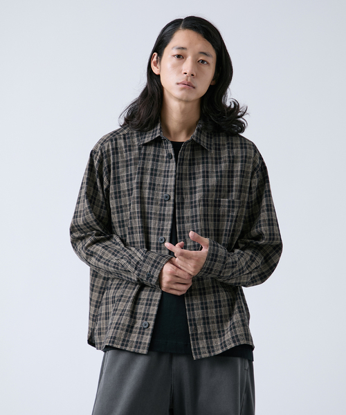 B.C STOCK（ベーセーストック）の「クロップド チェックワークシャツ（シャツ/ブラウス・メンズ・ホワイト/ブラウン/ブラック・LARGE/MEDIUM）」の2枚目の写真