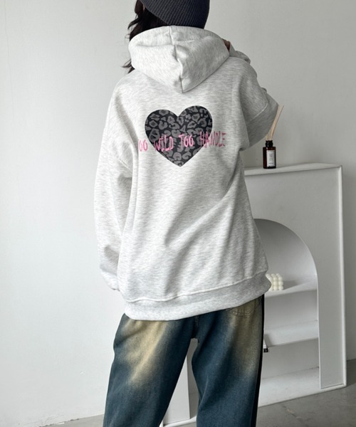 wears(ウェアーズ)の「オーバーサイズプリントスウェットプルパーカー フーディー(パーカー・レディース・その他1/その他8/その他9/その他6/その他12/その他7/その他4/その他10/その他11/その他5/その他3/その他2・FREE)」の16枚目の写真
