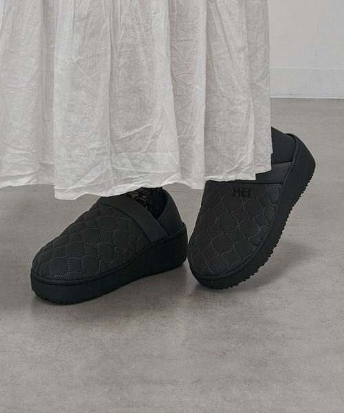 MEI(メイ)の「【MEI】PLATFORM QUILTING MOC SHOES / プラットフォームキルティングモックシューズ(スリッポン・レディース・ブラック/ピンク/グレー/ベージュ・L/M)」の6枚目の写真
