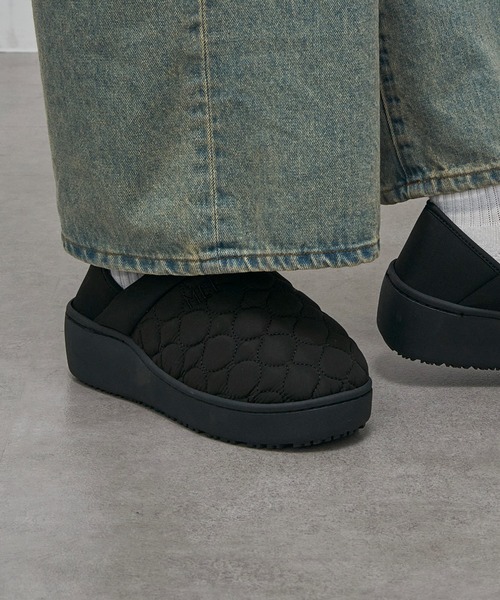 MEI(メイ)の「【MEI】PLATFORM QUILTING MOC SHOES / プラットフォームキルティングモックシューズ(スリッポン・レディース・ブラック/ピンク/グレー/ベージュ・L/M)」の21枚目の写真