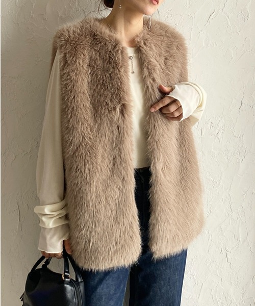 セール】ノーカラーミドル丈ボリュームフェイクファーベスト（ベスト
