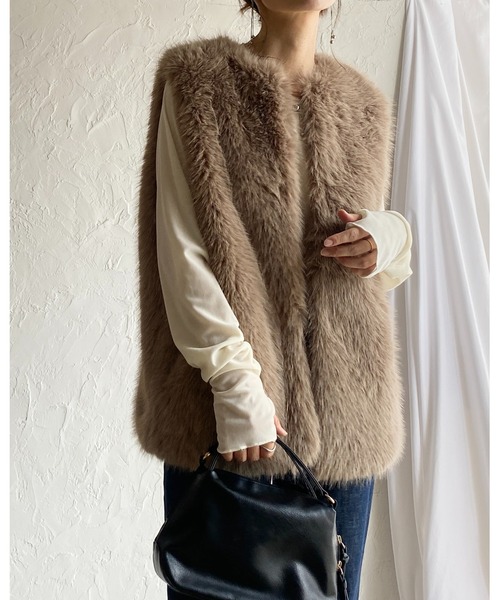 セール】ノーカラーミドル丈ボリュームフェイクファーベスト（ベスト