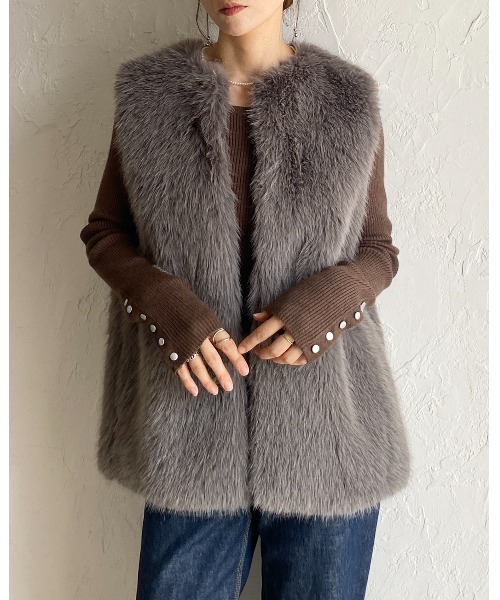 セール】ノーカラーミドル丈ボリュームフェイクファーベスト（ベスト