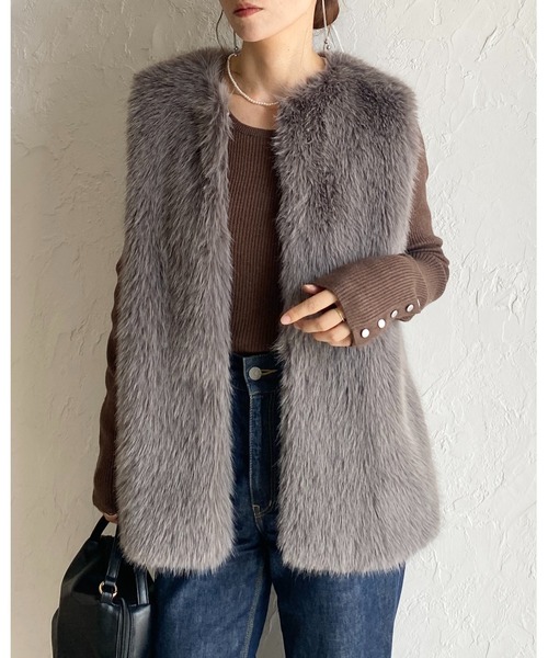 セール】ノーカラーミドル丈ボリュームフェイクファーベスト（ベスト