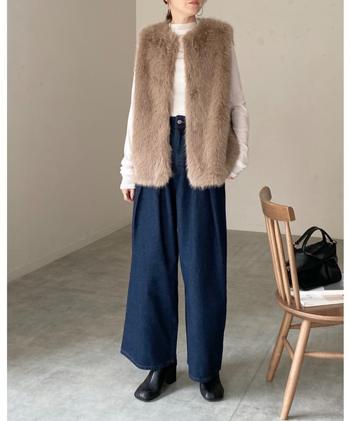 ファー　ベスト　ボリューム She's Closet ベスト ジレ ノーカラーミドル丈ボリュームフェイク