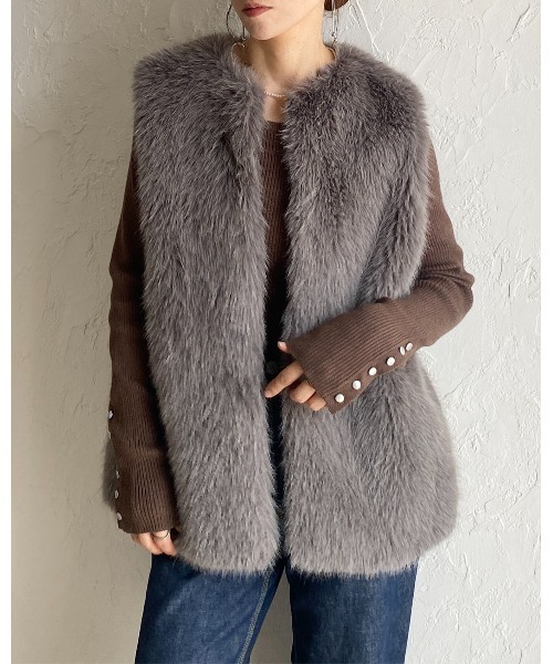 セール】ノーカラーミドル丈ボリュームフェイクファーベスト（ベスト
