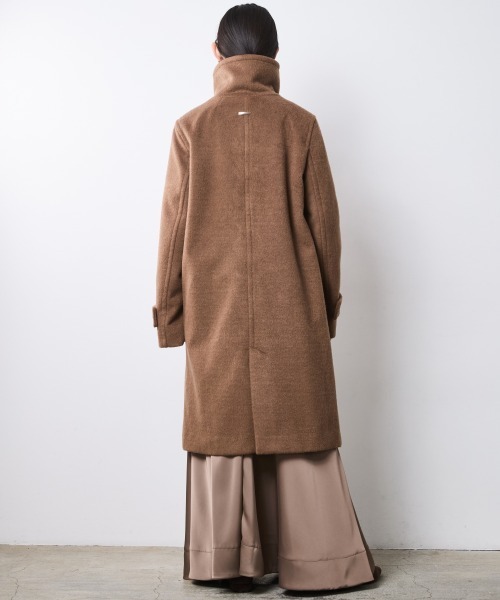 CHIC STYLE（シックスタイル）の「スタンドカラーコート＜大きいサイズ有＞シックスタイル（ステンカラーコート・レディース・ブラック/キャメル・5L/4L/3L/LL/L/M）」の5枚目の写真