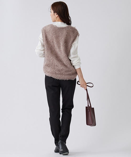 BELLUNA PLUS(ベルーナ)の「裏ベロアストレッチ素材レギンスパンツ65(その他パンツ・レディース・インディゴブルー/チャコール/モスグリーン/アイボリー/ブラック・LARGE/MEDIUM/SMALL/X-LARGE)」の14枚目の写真