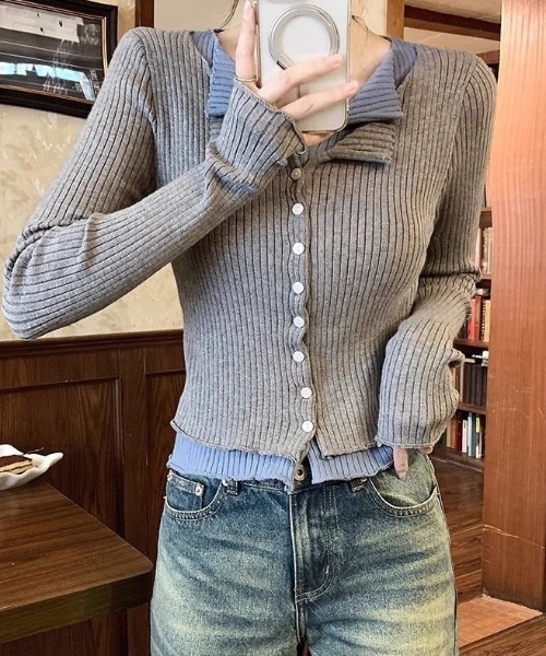 FUNdaysion(ファンデイション)の「配色レイヤード風ニットトップス(ニット/セーター・レディース・ブラック/グレー/レッド・M)」の4枚目の写真