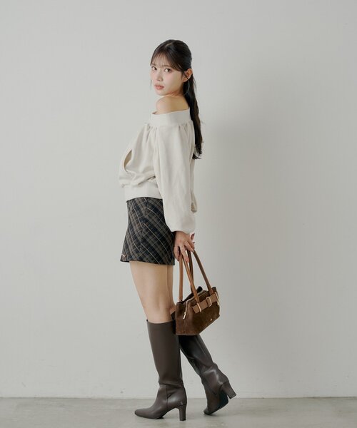 Chico(チコ)の「2WAYオフショルWジップスウェット(Tシャツ/カットソー・レディース・グレー/チャコールグレー/アイボリー・FREE)」の15枚目の写真