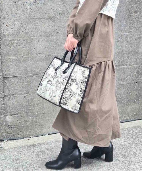 Bleu Bleuet(ブルーブルーエ)の「ゴブランA4 2wayトート(トートバッグ・レディース・ブラウン/グリーン/ブラック・FREE)」の12枚目の写真