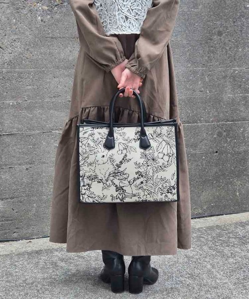 Bleu Bleuet(ブルーブルーエ)の「ゴブランA4 2wayトート(トートバッグ・レディース・ブラウン/グリーン/ブラック・FREE)」の13枚目の写真