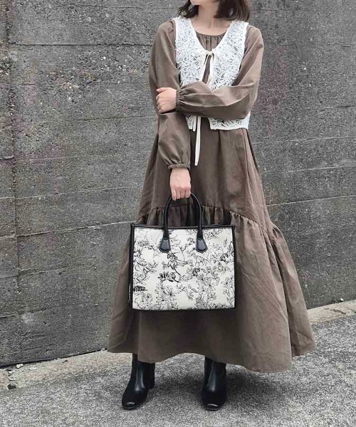 Bleu Bleuet(ブルーブルーエ)の「ゴブランA4 2wayトート(トートバッグ・レディース・ブラウン/グリーン/ブラック・FREE)」の14枚目の写真