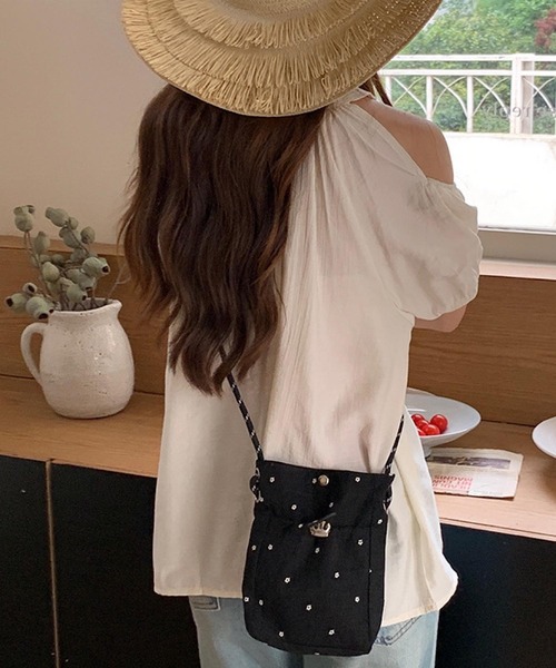 Mignonjour(ミニョンジュール)の「Mignonjour/フラワードットミニショルダーバッグ M2844(ショルダーバッグ・レディース・ホワイト/ブラック/レッド・FREE)」の7枚目の写真