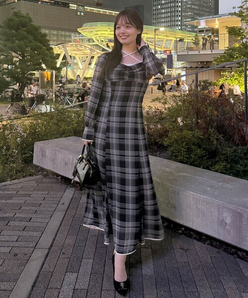 OLIVE des OLIVE(オリーブデオリーブ)の「【インフルエンサー企画】Yui ロングワンピース(ワンピース・レディース・ブラック/ブラウン/アイボリー・FREE)」の22枚目の写真