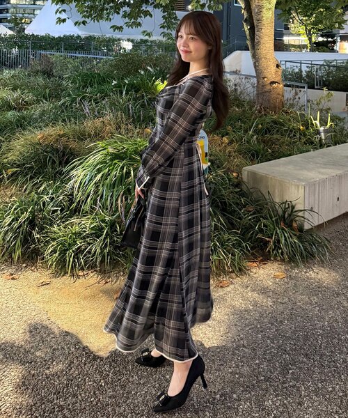 OLIVE des OLIVE(オリーブデオリーブ)の「【インフルエンサー企画】Yui ロングワンピース(ワンピース・レディース・ブラック/ブラウン/アイボリー・FREE)」の18枚目の写真