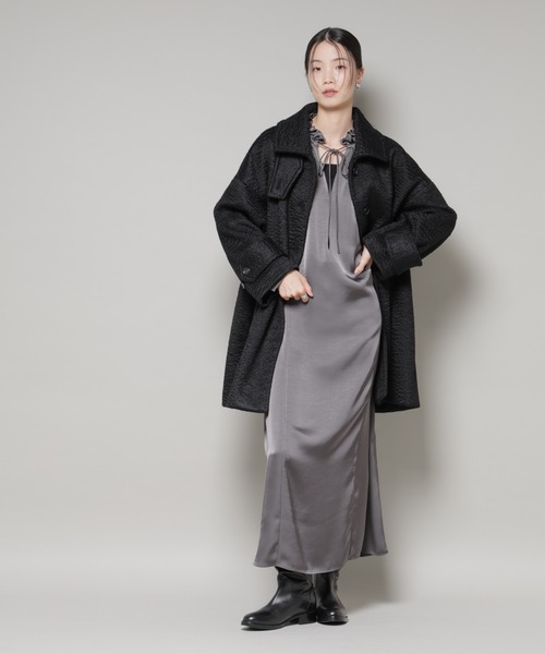 NANO universe（ナノユニバース）の「ブークレスタンドカラーミドルコート（ステンカラーコート・レディース・ブラック/アイボリー/ライトグレー・FREE）」の4枚目の写真