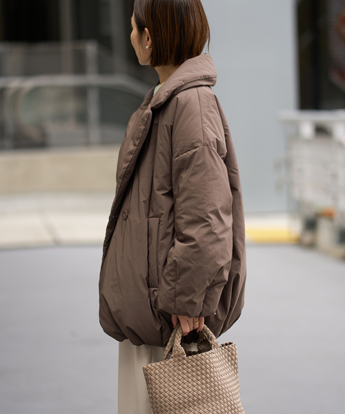 IENA（イエナ）の「《追加》ARTIROSA 撥水テイラーコクーンダウン（ダウンジャケット/コート・レディース・ブラック・34/36/38）」の16枚目の写真