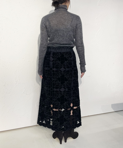 IENA LA BOUCLE(イエナラブークル)の「IENA LA BOUCLE カットワークベロアスカート(スカート・レディース・ブラック・36/38)」の8枚目の写真