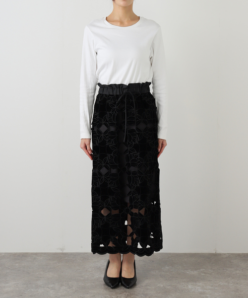 IENA LA BOUCLE(イエナラブークル)の「IENA LA BOUCLE カットワークベロアスカート(スカート・レディース・ブラック・36/38)」の10枚目の写真