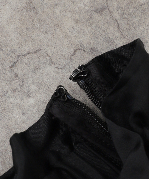 IENA LA BOUCLE(イエナラブークル)の「IENA LA BOUCLE カットワークベロアスカート(スカート・レディース・ブラック・36/38)」の2枚目の写真