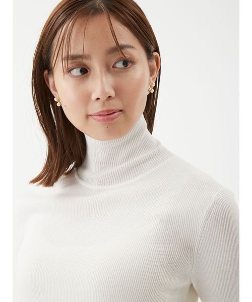 Mila Owen(ミラオーウェン)の「シアーラメタートルネックリブニット(ニット/セーター・レディース・ホワイト/ピンク/ミント/ベージュ/その他・0/1)」の11枚目の写真