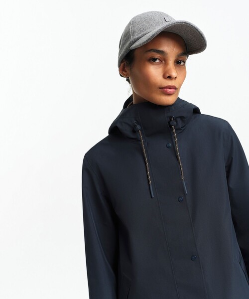 AIGLE(エーグル)の「GORE-TEX ゴアテックス 防水 防風 透湿 ミドル丈ジャケット(マウンテンパーカー・レディース・カーキ/ダークネイビー・40/38/36)」の10枚目の写真